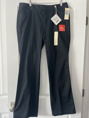 Dockers “Hello Smooth” Black Khaki Straight Pants